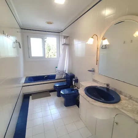Villa Con Piscina En Laguna Rosa *